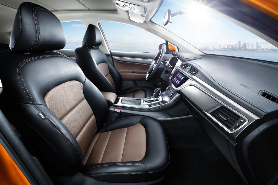  Emgrand GS Sport 2016 года  (фото 11 из 17)